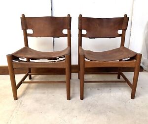 Pair Of Leather Oak Spanish Dining Chairs Borge Mogensen Fredericia