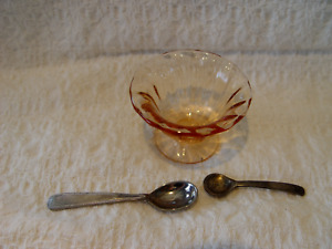 Vintage Amber Depression Glass Salt Cellar 2 Silver Plate Miniature Spoons