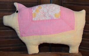 Primitive Quilt Pig Cupboard Tuck Pink Yellow Floral 8 5 X 5 5 
