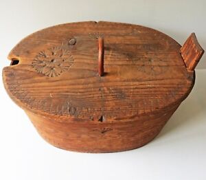 Antique Large Wood Oval Covered Bride S Box W Incised Design 17 