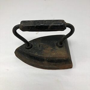 Antique Wapak 7 No 7 Sad Iron Cast Iron
