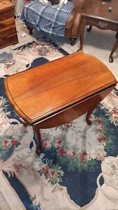 Queen Anne Side Table Drop Leaf Round