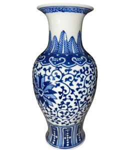 Chinese 8 Antique Ming Dynasty Hand Painted Blue White Porcelain Vase
