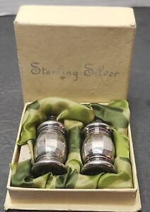 1960 S 70 S Sterling Silver Small Personal Salt Pepper Shaker Nib Vincent Lolo