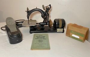Working Antique 1800 S Willcox Gibbs Depose Cast Iron Miniature Sewing Machine