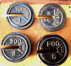 Merchants Cast Iron Antique Platform Scale Round Slotted Weights 3 Diameter