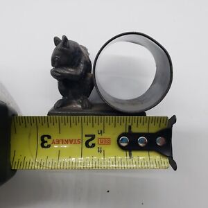 Antique Meriden 194 Squirrel Eating Nut Silverplate Napkin Ring Holder