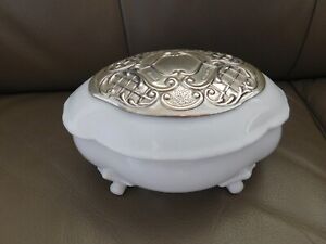 Vintage Repousse Sterling Silver 925 White Porcelain Porcelaine Oval Trinket Box