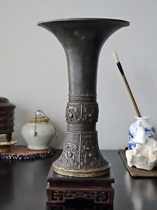 Antique Chinese Qing Dynasty Bronze Vase Gu 