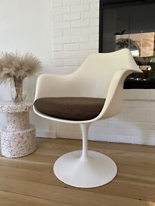1974 Tulip Swivel Arm Chair By Eero Saarinen Made By Knoll