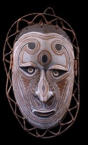 Masque Iatmul Spirit Mask Sepik Papua New Guinea Tribal Art Sculpture