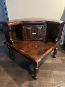 1980s Ethan Allen Old Tavern Antiqued Pune Rustic Traditional Corner End Table