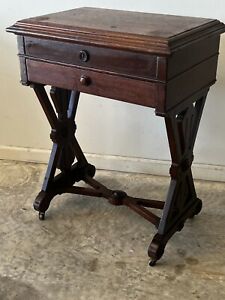 1860s Walnut Lift Lid Sewing Table Work Table Victorian Fine Stand End Table