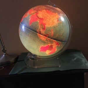 Vintage 1972 Light Up World Globe With Sculptural Lucite Stand