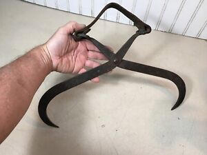 Ice Block Tongs Carrying Hay Bale Tool Primitive Cast Iron Tongs Leather Hand