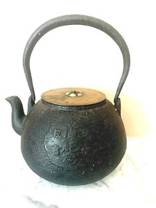 Antique Japan Nanbu Tetsubin Ryubundo Teapot