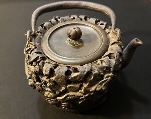 Japanese Tetsubin Tea Kettle Antique Old Signed Iron Pot Dragon Motif Ryubundo