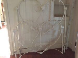 Mid 1800 S Victorian Antique Iron Bed Heart Shaped With Scrolled Full