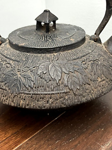 Antique C 1885 Japanese Artisan Signed Hut Tetsubin Iron Tea Kettle Pot Teapot