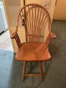 Penns Creek Furniture Swivel High Back Chair Stained In Country Oak 