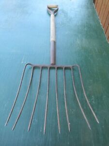 Antique 8 Prong Hay Pitch Fork 50 Handle Original Country Decor 