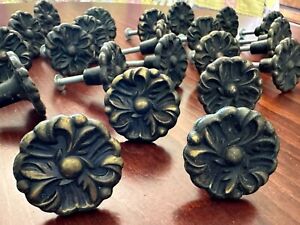 Lot Of 26 Vintage Drawer Knobs Rdca 1960 French Provincial Floral Round