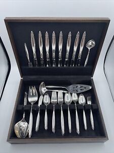 Vintage Silver Plated Flatware Set For 8 Garland By 1847 Rogers Berry 67 Pcs