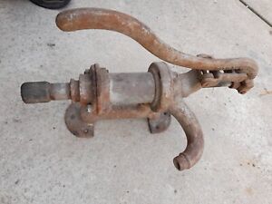 Vintage Antique Cj Hartley Farm House Pitcher Well Wall Mounting Hand Pump