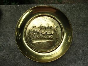 Vintage Brass Anne Hathaways Cottage Wall Plate Made In England 11 1 4 Dia