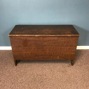 Antique Grain Paint Decorated Pine Blanket Chest With Bootjack Ends