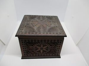 Antique Tramp Folk Art Chip Carved Hinged Lid Wooden Box