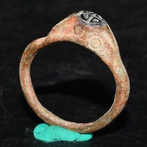 Ancient Greek Fine Bronze Ring With Decorated Bezel Circa 3rd 1st Century Bc