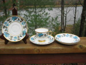 Vintage Copeland Grosvenor China Richmond Pattern Tea Cup And 4 Saucers Art Deco