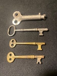 Vintage And Antique Skeletion Key Lot Of 4 Some Brass One Barrel