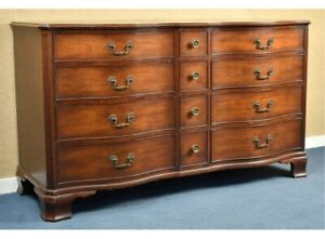 Kindel Furniture Chippendale Mahogany Bow Front Triple Chest Of Drawers