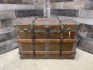 Antique Steamer Trunk Working Skeleton Key Vintage Flat Top Coffee Table Chest