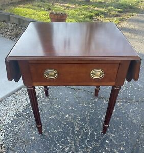 Bombay Company Drop Leaf Sheraton Side End Accent Mahogany Table One Drawer