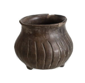 Pre Columbian Pottery Tripod Vessel Jar Chupicuaro Polished Brown Slip