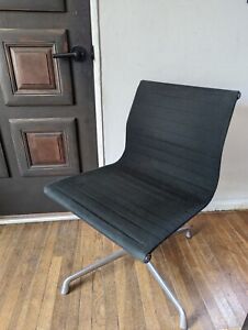 Vintage Eames Aluminum Group Ea 108 By Icf Italy Swivel Chair