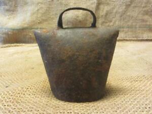 Vintage Triangle Round Metal Cow Sheep Bell Rare Antique Farm 10265