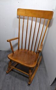 Vintage 1960s American Colonial Windsor Maple Wood No 3 Boston Rocking Chair