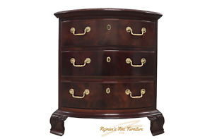 Thomasville Flame Mahogany Chippendale 3 Drawer Night Chest