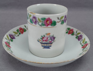Chinese Export Hand Painted Floral Basket Gold Coffee Can Saucer C 1790 1810
