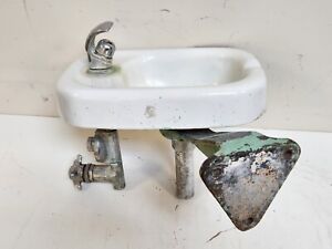 Vintage Kohler Usa Porcelain Cast Iron Water Drinking Fountain Bubbler Bracket