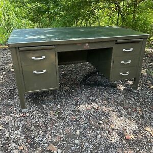Vintage Military Office Tanker Desk Mid Century Metal Army Green Rubber Top Vtg