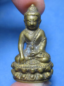 0318 Thai Amulet Pra Kring Chinnabunchorn 1st Batch Lp Sakorn Wat Nong Krub 2530