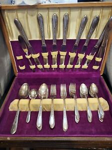Set Of 52 Pieces Wm Rogers Is 1941 Priscilla Lady Ann Gumbo With Wood Case