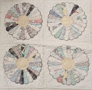 Vintage Dresden Plate Large Quilt Piece 25 X 25 Table Topper