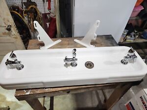 Drinking Fountain Cast Iron Porcelain Finish With 3 Faucets And 1 Drain