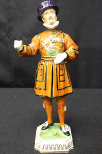 Antique Dresden Porcelain Yeoman Of The Guard Beefeater Figurine 10 1 2 